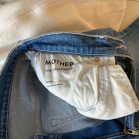 Mother The Weekender Flare Jeans - Picture 6 of 7